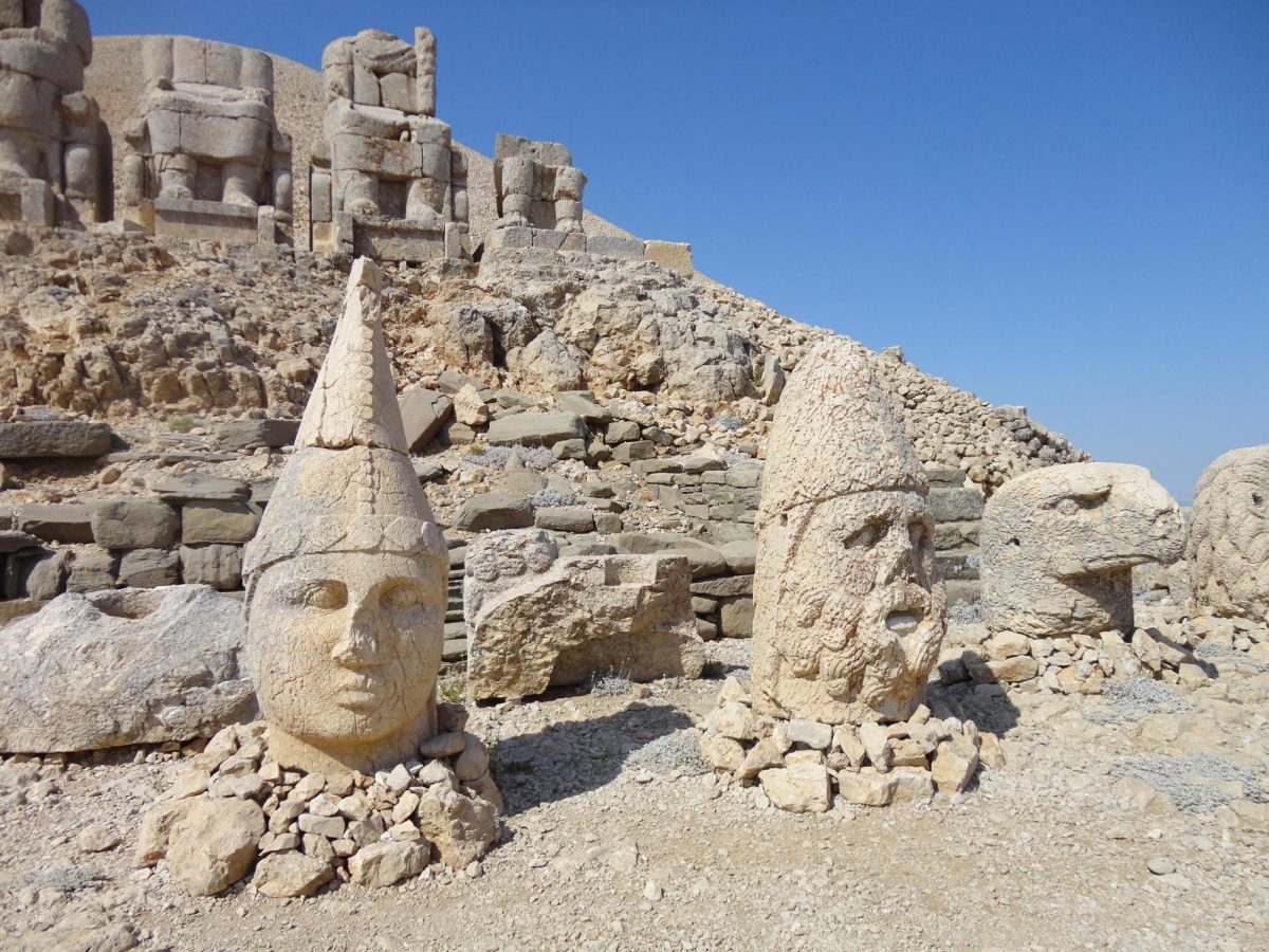 Heads of statues of Greek and Persian gods that may have fallen from their bodies during ancient East Anatolian Fault earthquakes.