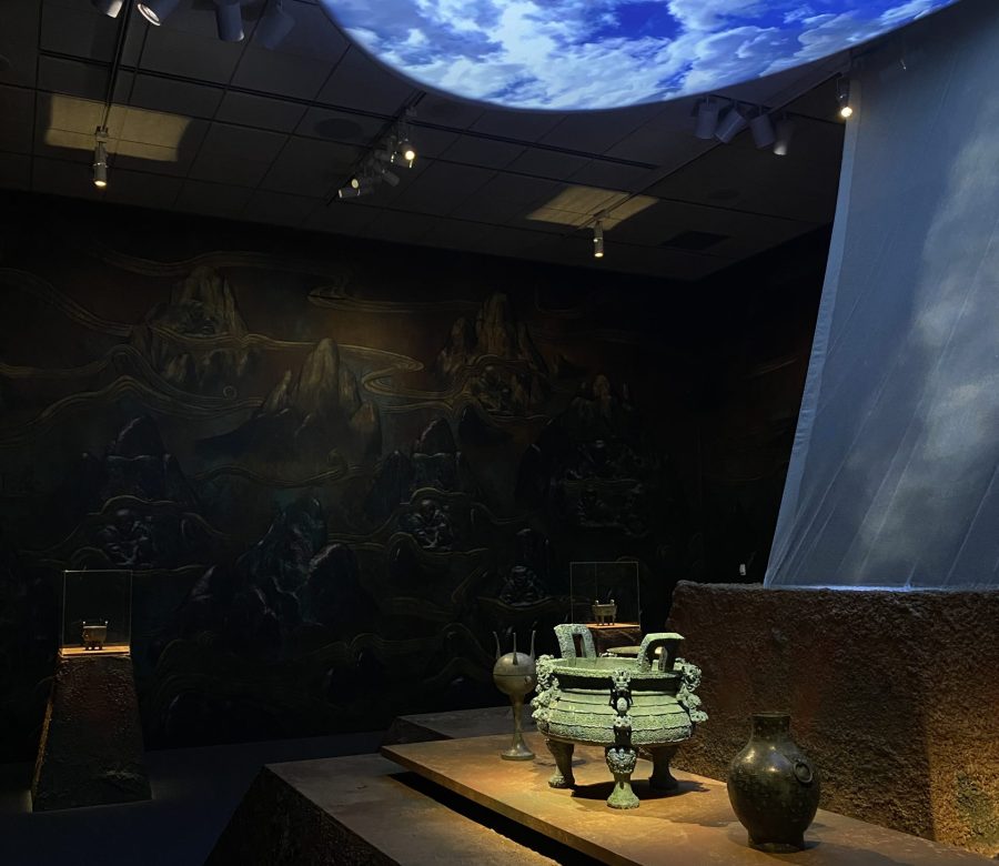 A notable installment of the exhibit included a moving sky above an earthen altar, an ode to the Chinese rituals of communicating with heavenly beings.
