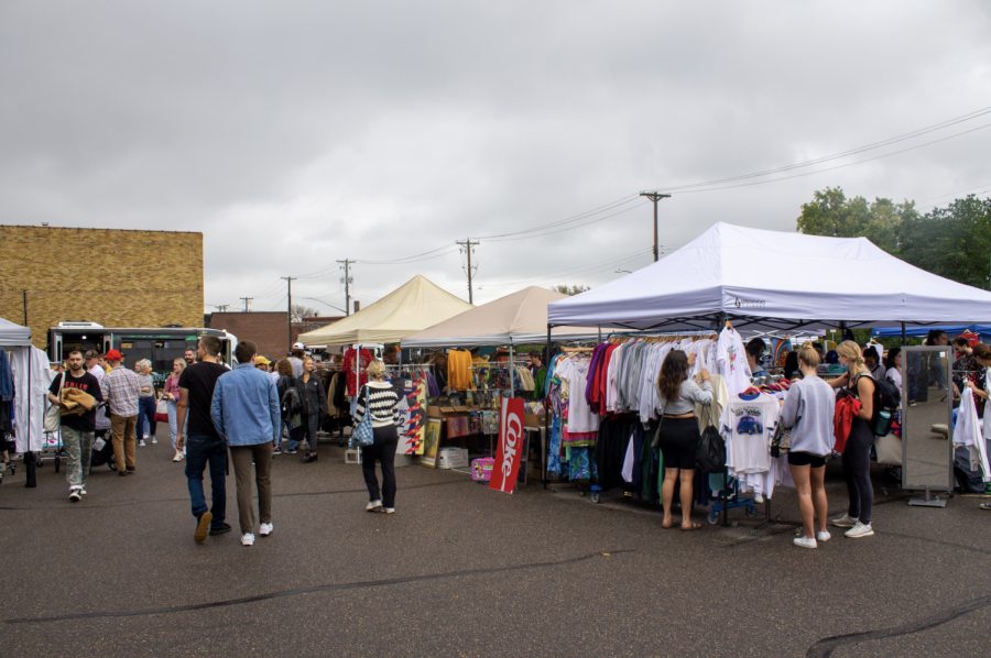 Customers shop at the Twin Cities Vintage Fest at Familia Skatepark on Saturday, Oct. 2. The Vintage Fest went from 9 a.m. to 5 p.m. and featured clothes from the 80s and 90s.